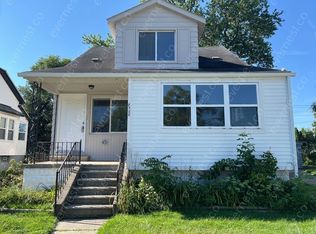 8588 Central Ave, Center Line, MI 48015