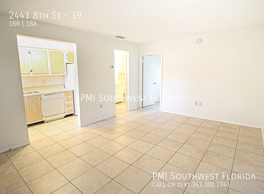 Affordable Sarasota Condo in a Prime Downtown Location! — Photo 4