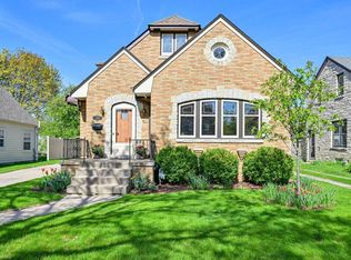 2809 N 70th St, Milwaukee, WI 53210