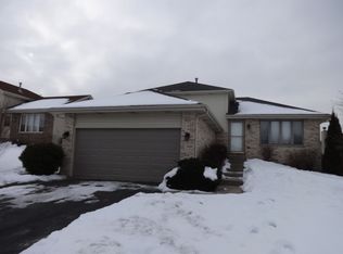 2900 Carol Dr, Joliet, IL 60432