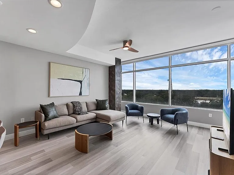 525 E Jackson St #705 — Photo 7
