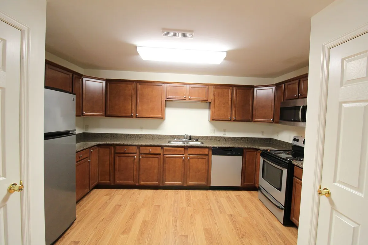 Building Photo - 1901 Buttonwood Ct