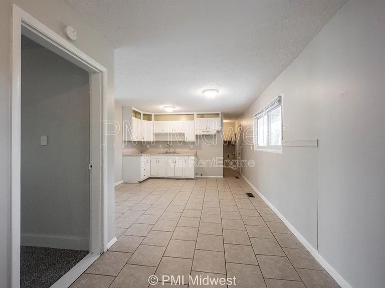 5925 Sunwood Dr — Photo 6