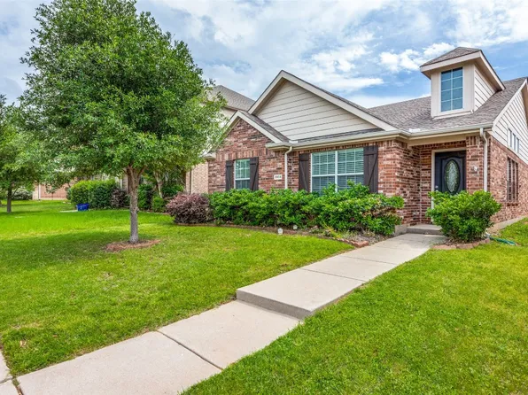 8904 Tucker St, Aubrey, TX 76227