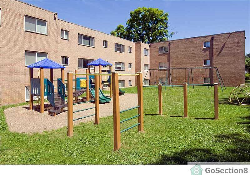2nd image of 4140 Wadsworth Ct APT 2