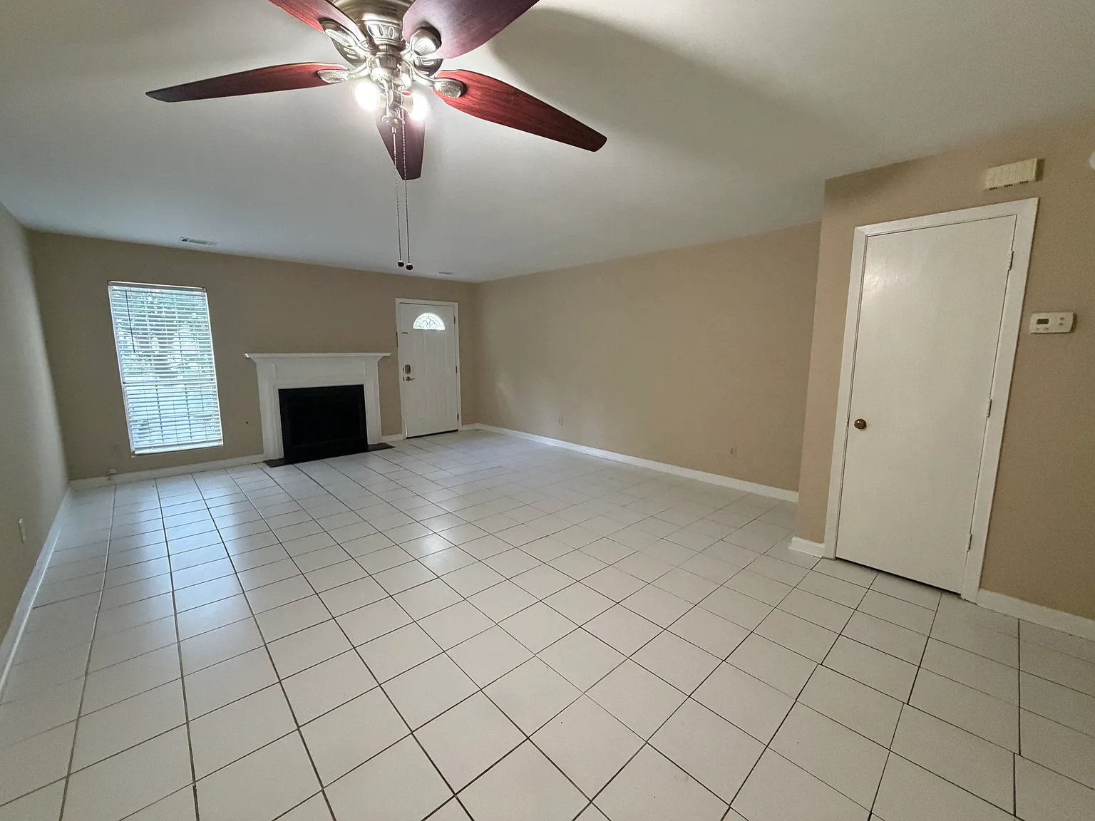 2 bed, 1184 sqft, $1,700 — Photo 4