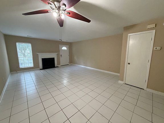 4th image of 1535 Lancashire Pl