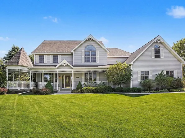 3184 Brittany Dr, Mount Pleasant, MI 48858