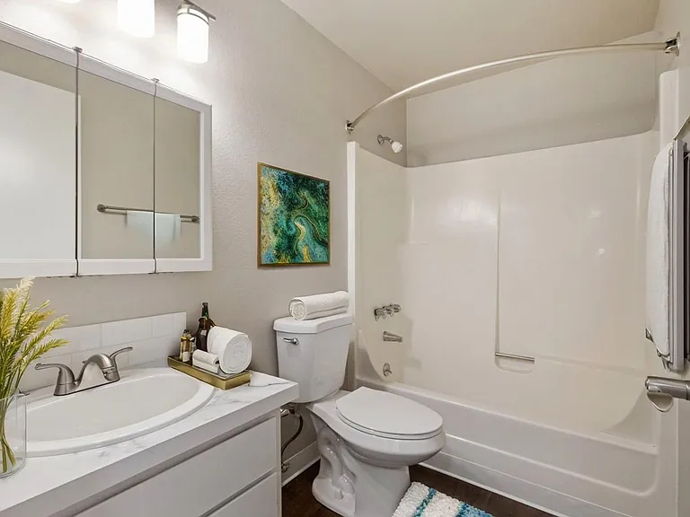 Willowbrook Apartments — Photo 5