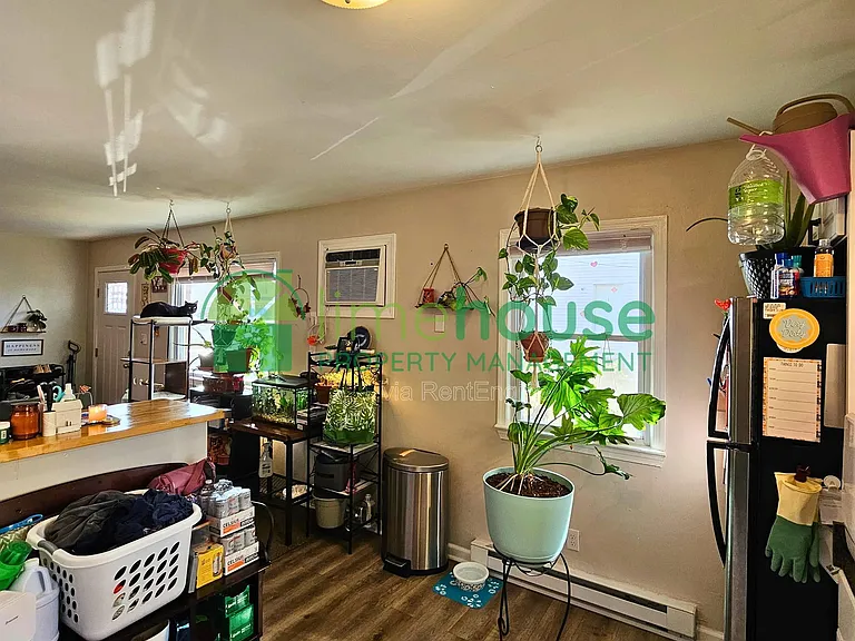 840 W 43rd St #B — Photo 11