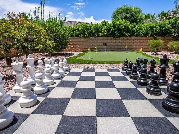 4th image of 78566 Blackstone Ct