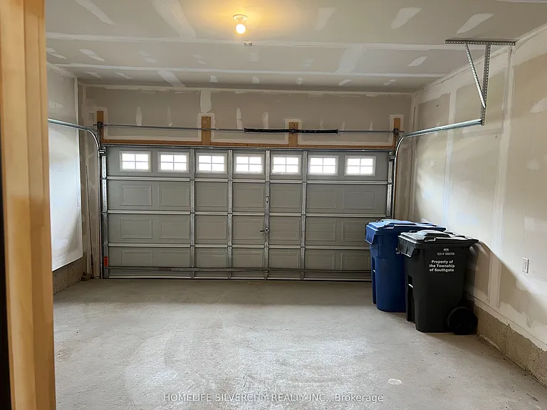 178 Seeley Ave — Photo 33