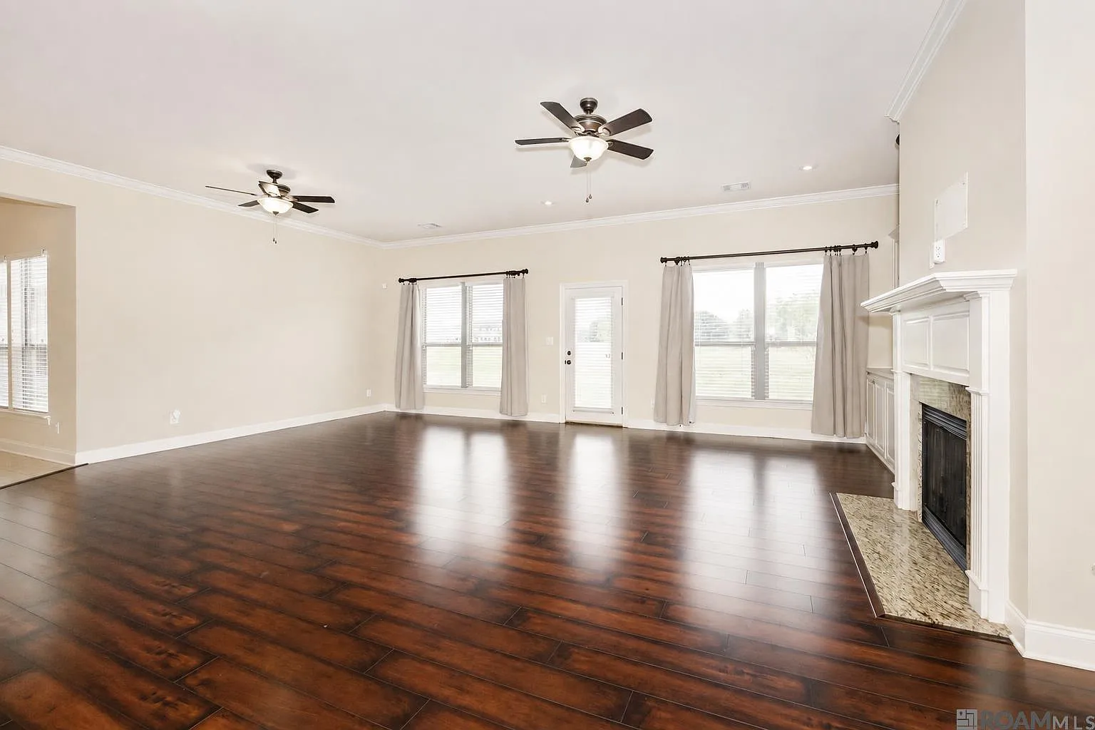 6 bed, 3269 sqft, $4,000 — Photo 4