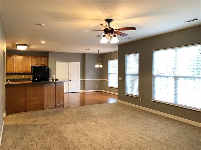 1010 Tanyard Springs Dr — Photo 6