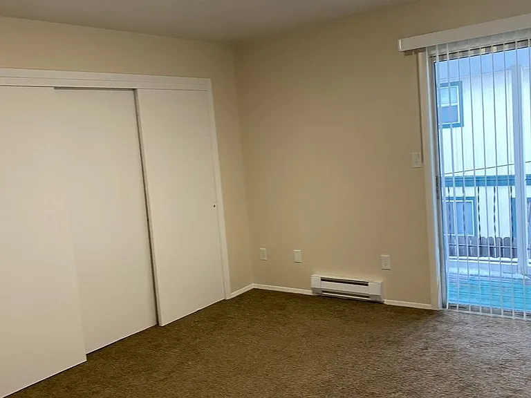 335 Cedar St — Photo 9