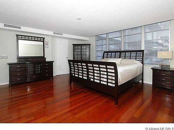 2nd image of 1000 West Ave APT 101