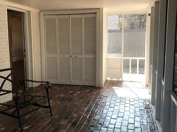 3rd image of 1911 Forsythe Ave