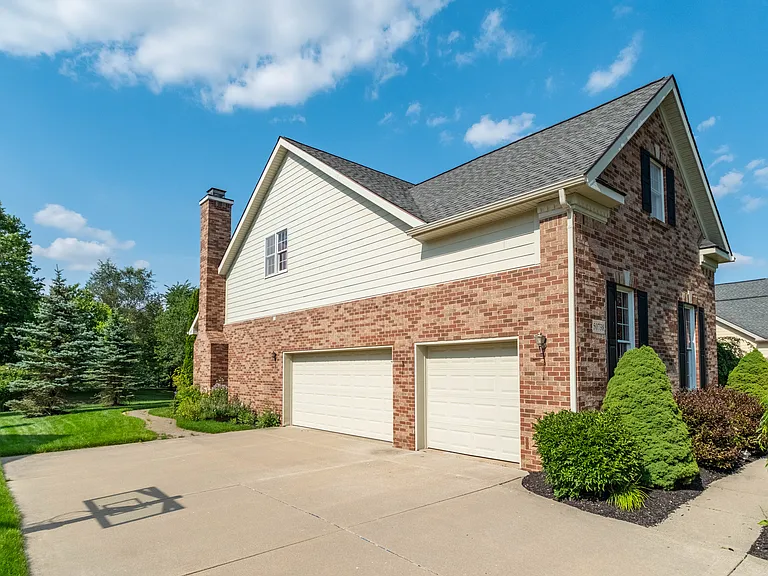50738 Calvert Isle Dr — Photo 40