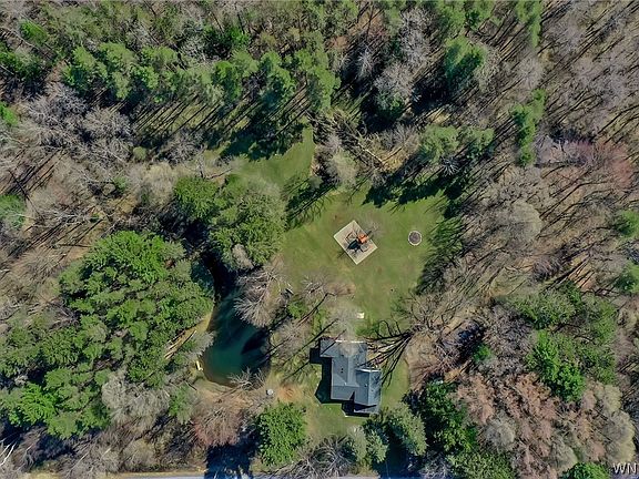 3rd image of 2566 Genesee Rd