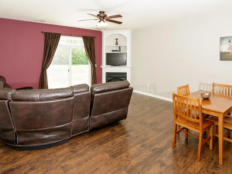 4257 Spyglass Hl — Photo 2