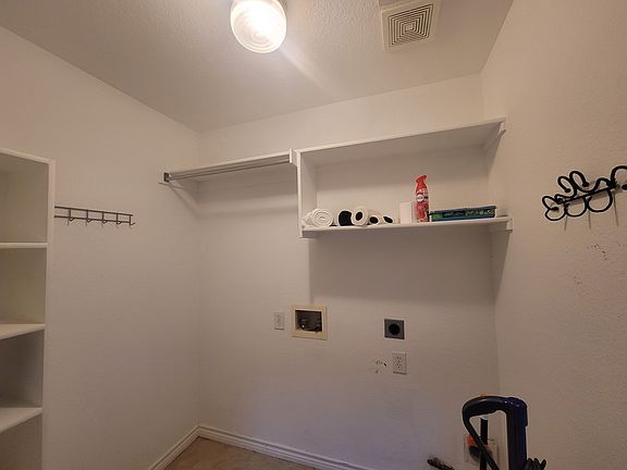4th image of 8432 Grand Canyon Dr
