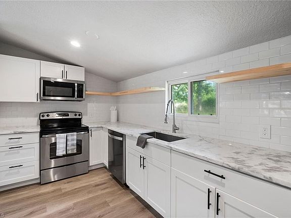 4th image of 2250 Braidfoot LN
