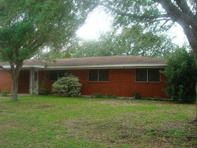 1st image of 1703 Leon Dr