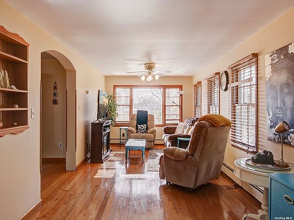 2nd image of 36 Woodlawn Ave