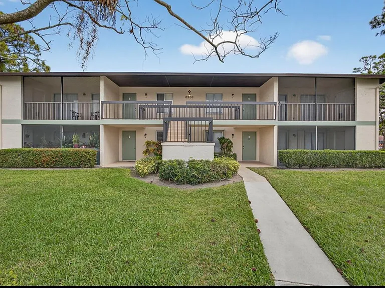 6258 Chasewood Dr #C — Photo 25