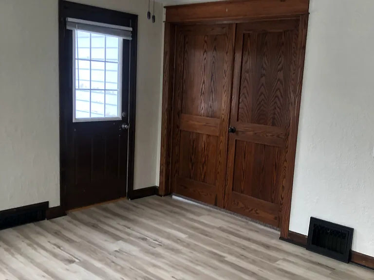 838 Prairie Ave #B — Photo 2
