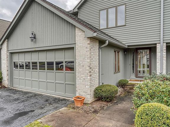 3rd image of 5 Woodbury Way
