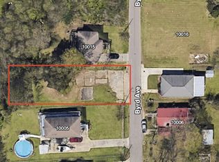 Byrd Ave, Diberville, MS 39540