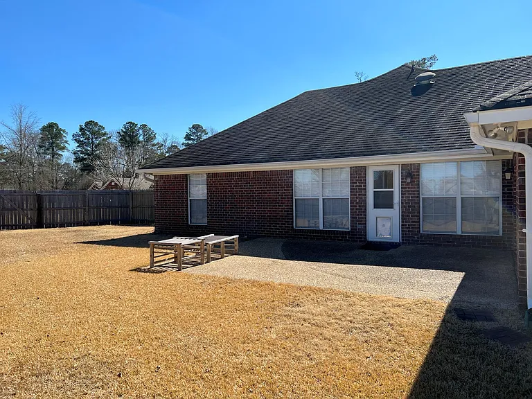 506 Laurelwood Dr — Photo 20