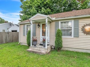 72 W Bay Path Ter, Springfield, MA 01109