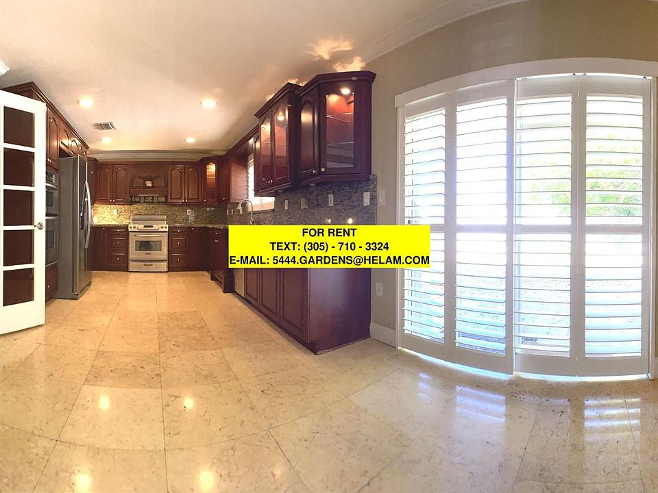 Here is a large kitchen for your family.