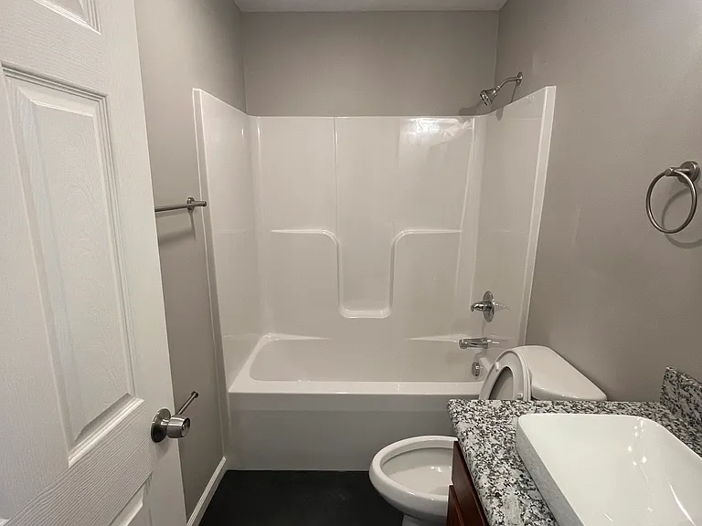 1336 NE Michigan Ave — Photo 12