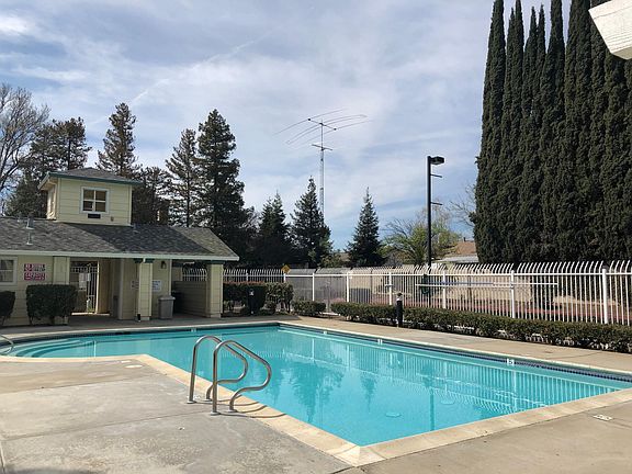 Second view of the pool