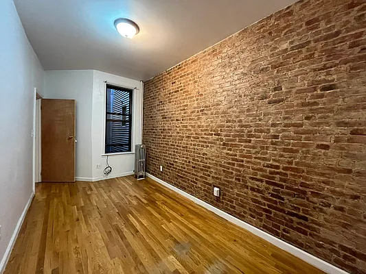 Rented by Parlor Real Estate Corp | media 18