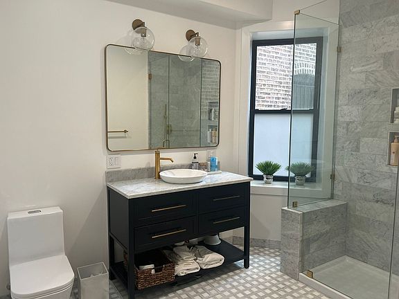 3rd image of 5333 S Maryland Ave #1