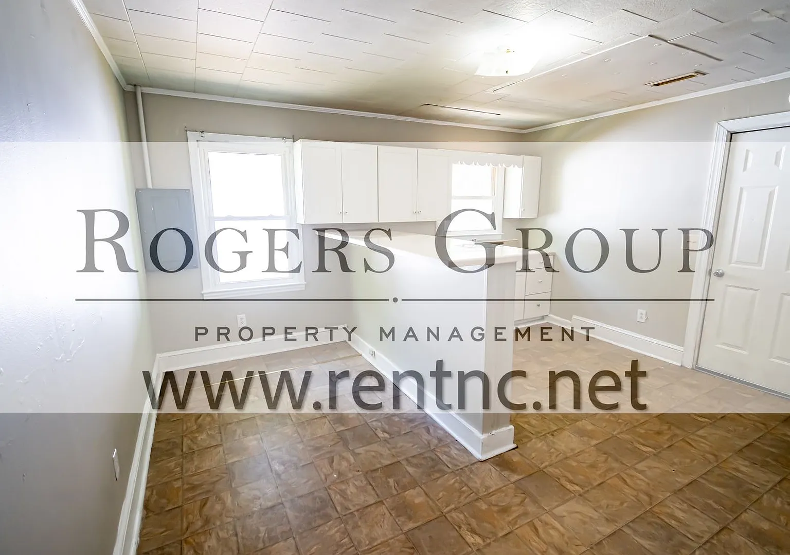 2 bed, 1.0 bath, 832 sqft, $895 — Photo 2