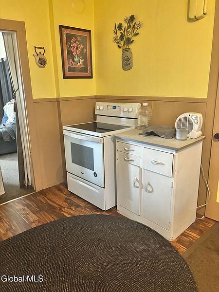 5th image of 79 Bunn Street
