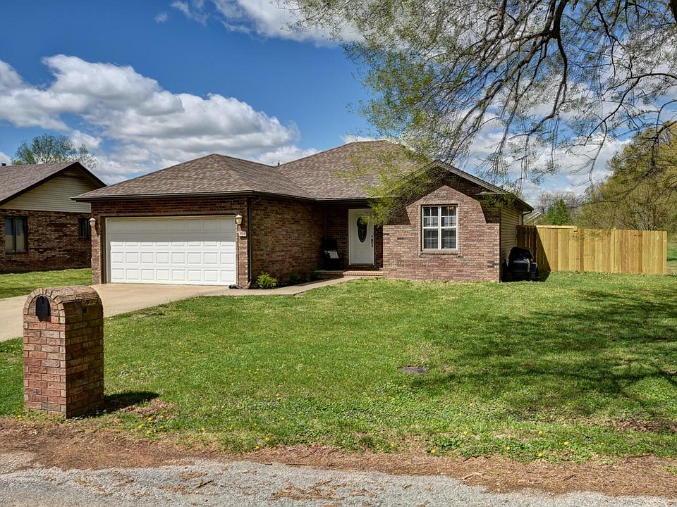 1013 Greentree Drive-26