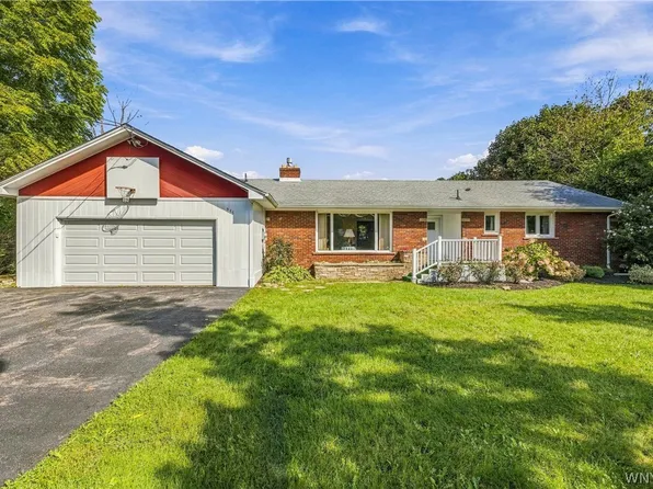 955 Elliott Dr, Lewiston, NY 14092
