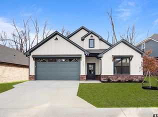 3052 Royal Garden Rd, Tyler, TX 75701