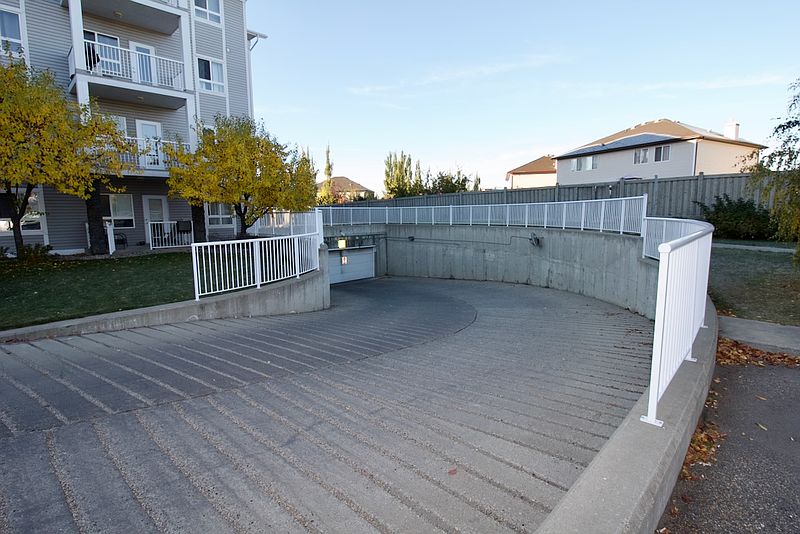 Edmonton Apartment for rent - 2 Bedrooms — photo 32