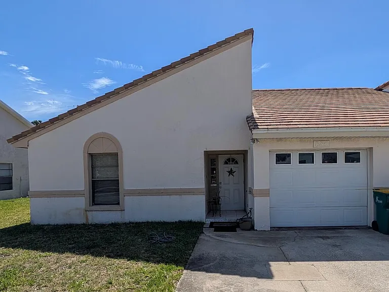 885 S Patrick Dr — Photo 1