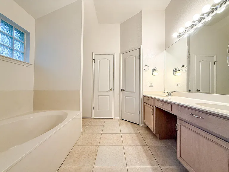 16908 Cactus Blossom Dr — Photo 21