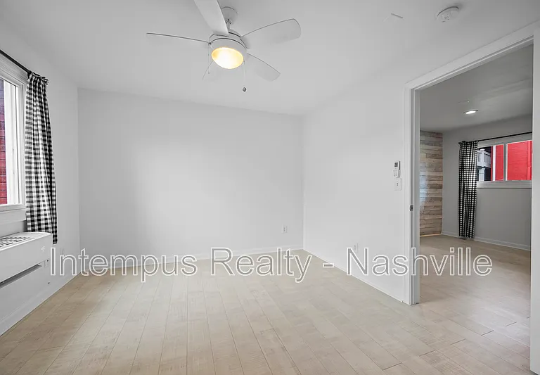 910 Shelby Ave #201 — Photo 5