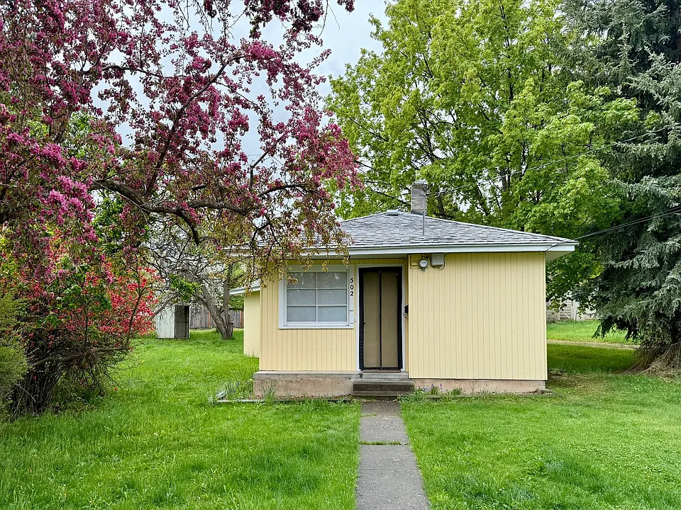 502 F Ave