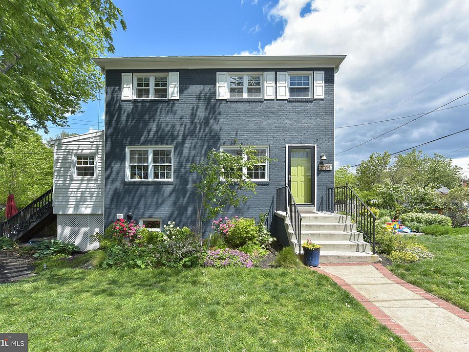 1st image of 2701 Dewitt Ave